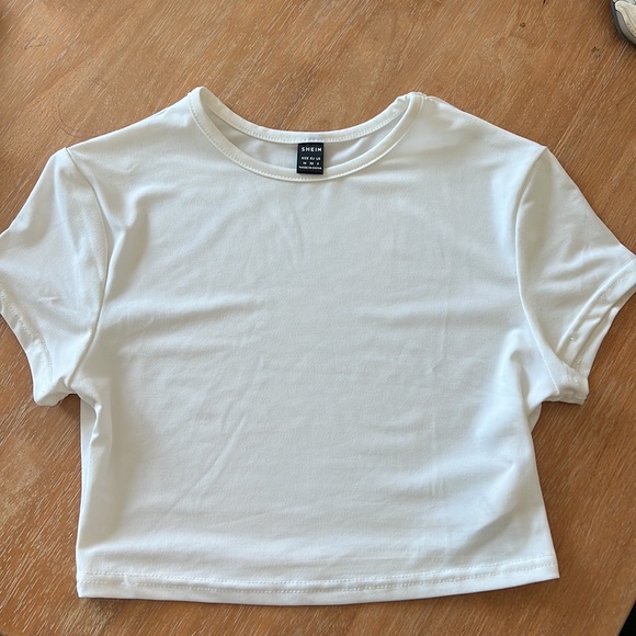 Shein Basics Solid Mock Neck Crop Top - Picture 3 of 4